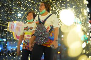 BIB: 50570
                            <button type="button" onclick="openModal(21750795)" class="btn btn-primary btn-sm float-right btn-popup" data-toggle="modal" data-target=".modal-high-quality">
                        <i class="fas fa-shopping-cart"></i> Add to Cart
                    </button>
                                            <button type="button" onclick="isThisMe(21750795, true)" class="btn btn-success btn-sm float-right btn-popup btn-isme hidden" data-toggle="tooltip" data-placement="bottom" title="นี่คือรูปของคุณใช่ไหม คลิกที่นี่เพื่อเอาเข้าอัลบั้ม">
                        <i class="fas fa-plus"></i> Add to album
                    </button>
                    <button type="button" onclick="isThisMe(21750795, false)" class="btn btn-warning btn-sm float-right btn-popup btn-isnotme hidden">
                        <i class="fas fa-ban"></i> Remove from album
                    </button>